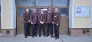 Leiter VD Bernhard Nitsch, Andreas Weigert, Kommandant Kevin Wartner, Kdt.-Stv. Georg Baier, Bgm. Peter Schaludek